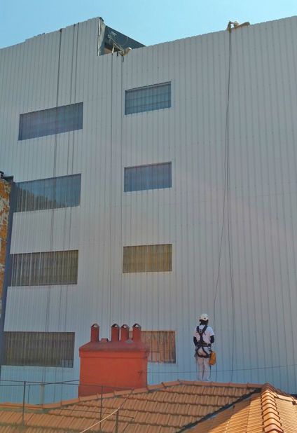Rnovation de faade arrire du btiment AuzoFactory sur le quartier de Matiko (Bilbao)  - Espagne