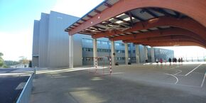 Rehabilitacin de fachada en el instituto IES Elexalde, Galdakao (Vizcaya) - Espaa