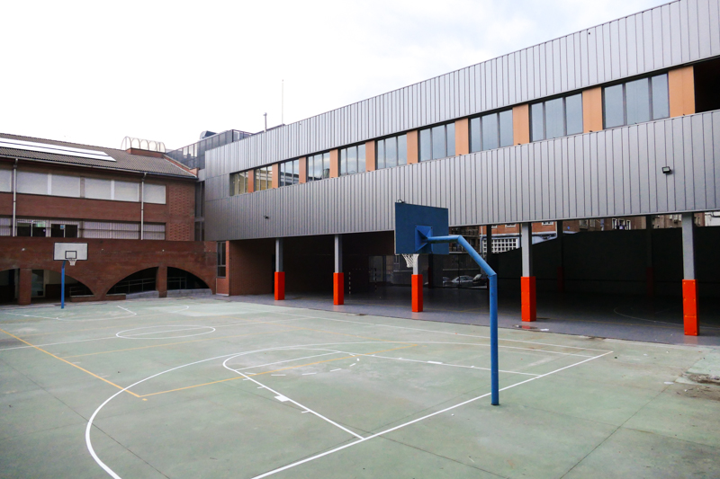 sistema de fachada ventilada con incobends letezl para el colegio de ies san adrian en bilbao.