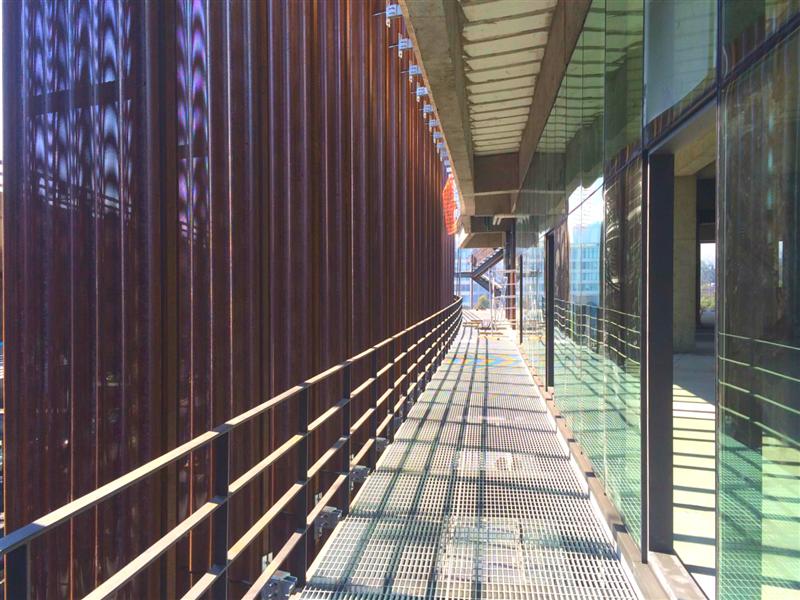 fachada venitlada control solar en acero CORTEN para edificio de Periferico las flores en ciudad de mexico, por grupo basica e INCOPERFIL