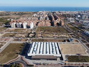 Cubierta Curvada Autoportante para el pabellón Puerto de Sagunto (Valencia) - España